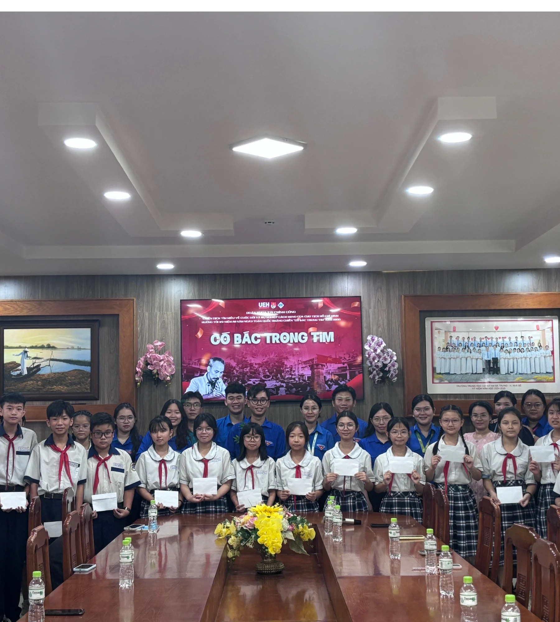 Sinh hoạt chủ điểm và Công trình thanh niên Trang Sáng tại Trường THCS Hai Bà Trưng