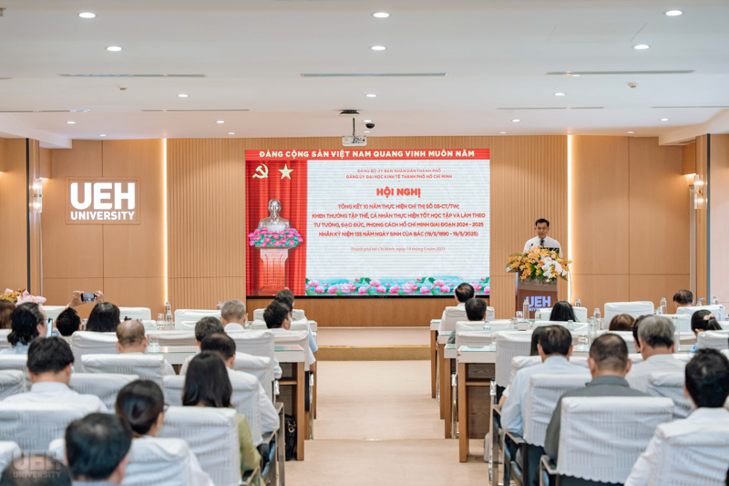 UEH tổng kết 10 năm thực hiện Chỉ thị 05 và biểu dương các điển hình học tập, làm theo Bác